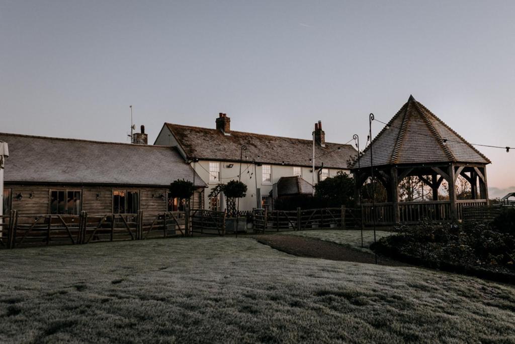 The Ferry House Bed and Breakfast Eastchurch Eksteriør billede