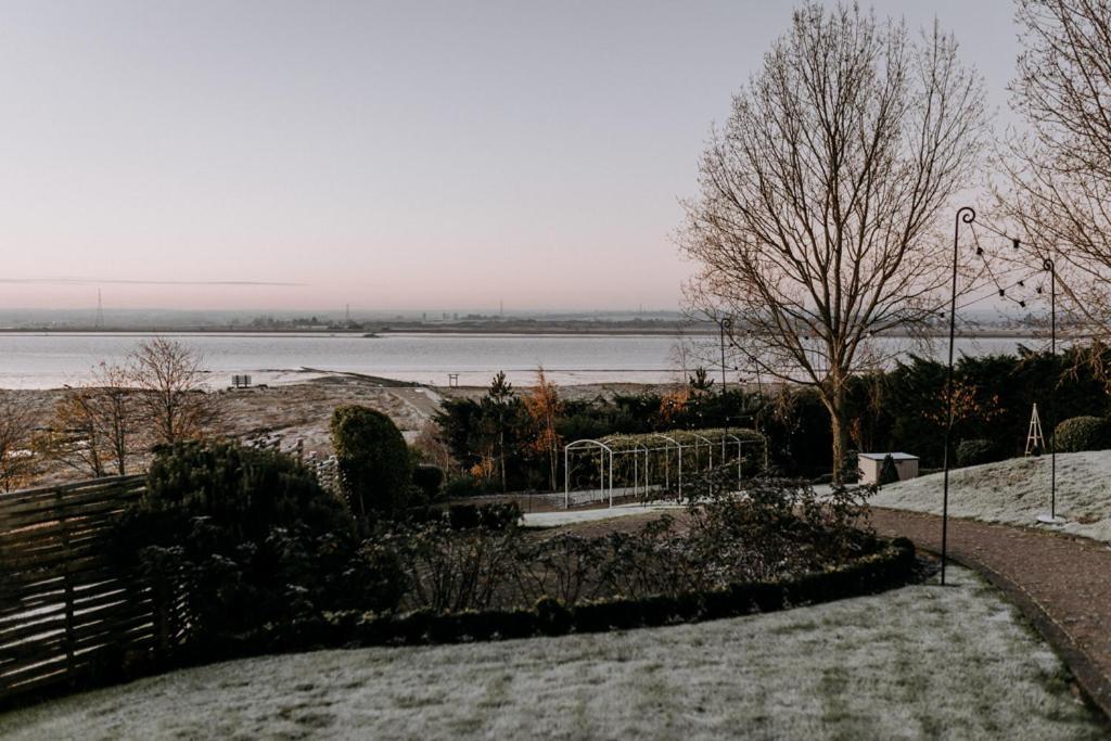 The Ferry House Bed and Breakfast Eastchurch Eksteriør billede
